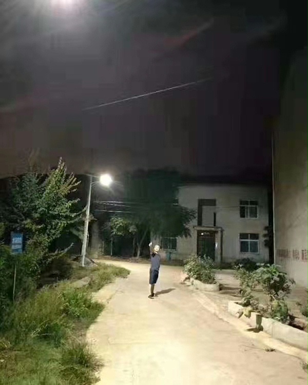 四川太阳能路灯_农村太阳能路灯_乐竞·体育官方网站30W太阳能路灯