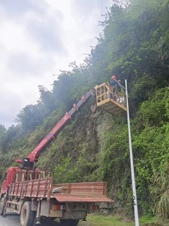 工地问题迎难而解   ，太阳能路灯助力工程高效推进