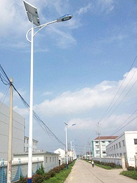 四川南充：募款近七十万   ，安装356盏太阳能路灯   ，让乡村和城内一样