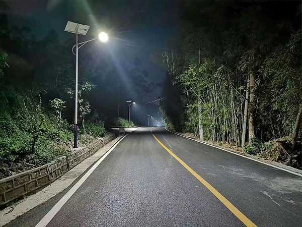 太阳能路灯_太阳能路灯厂家_中山市乐竞·体育官方网站太阳能灯饰有限公司