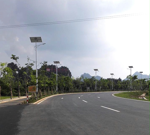 市政太阳能路灯 太阳能路灯定制 乐竞·体育官方网站太阳能灯饰有限公司