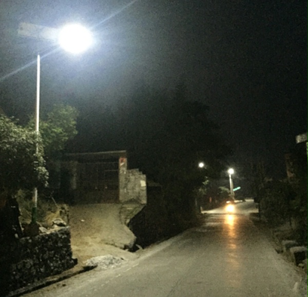太阳能路灯 乐竞·体育官方网站路灯 中山太阳能路灯厂家