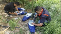 维修路灯暖人心   ，照亮居民出行路