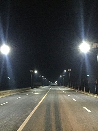 道路照明   ，出行放心