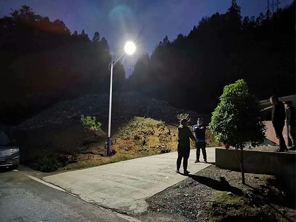 新农村太阳能路灯_太阳能路灯价钱_乐竞·体育官方网站太阳能路灯